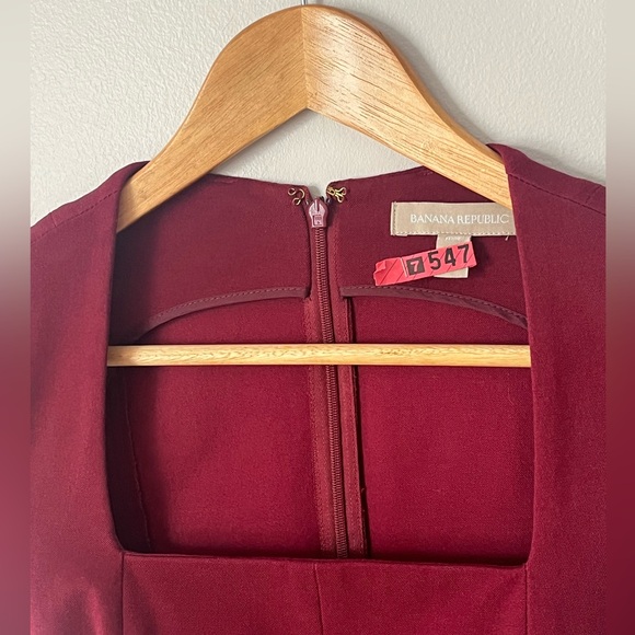 Women’s Banana Republic Rich Burgundy Midi Elegant Bodycon Dress - Picture 3 of 14